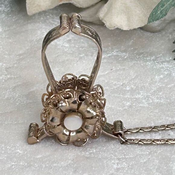 Rare Vtg Glove Purse Scarf Opera Size 3 1/4" Gold-tone Floral Engraved MOP Inset - Picture 5 of 14